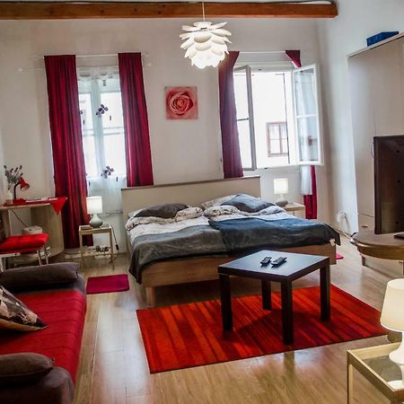 Rooms And Apartment Veral-Ka Karlovac Ngoại thất bức ảnh