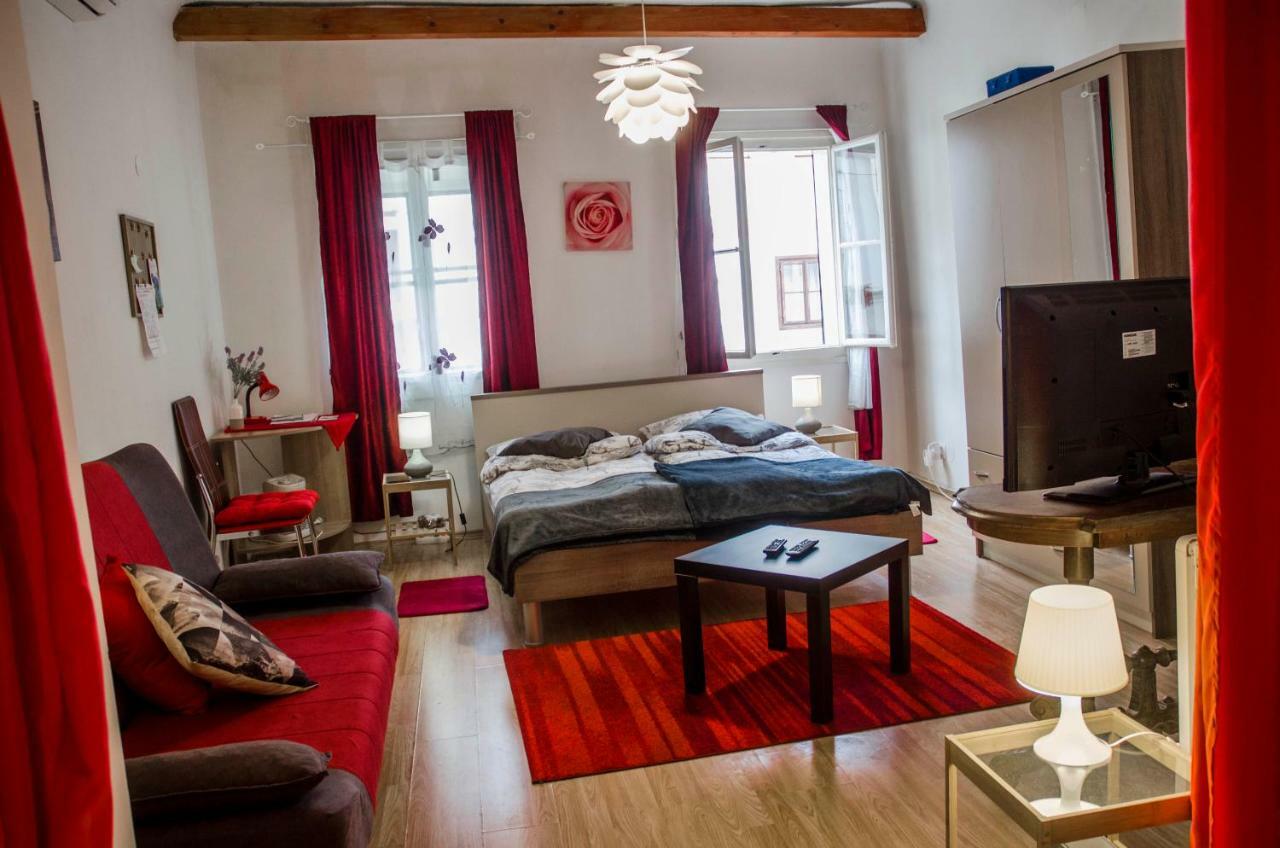 Rooms And Apartment Veral-Ka Karlovac Ngoại thất bức ảnh