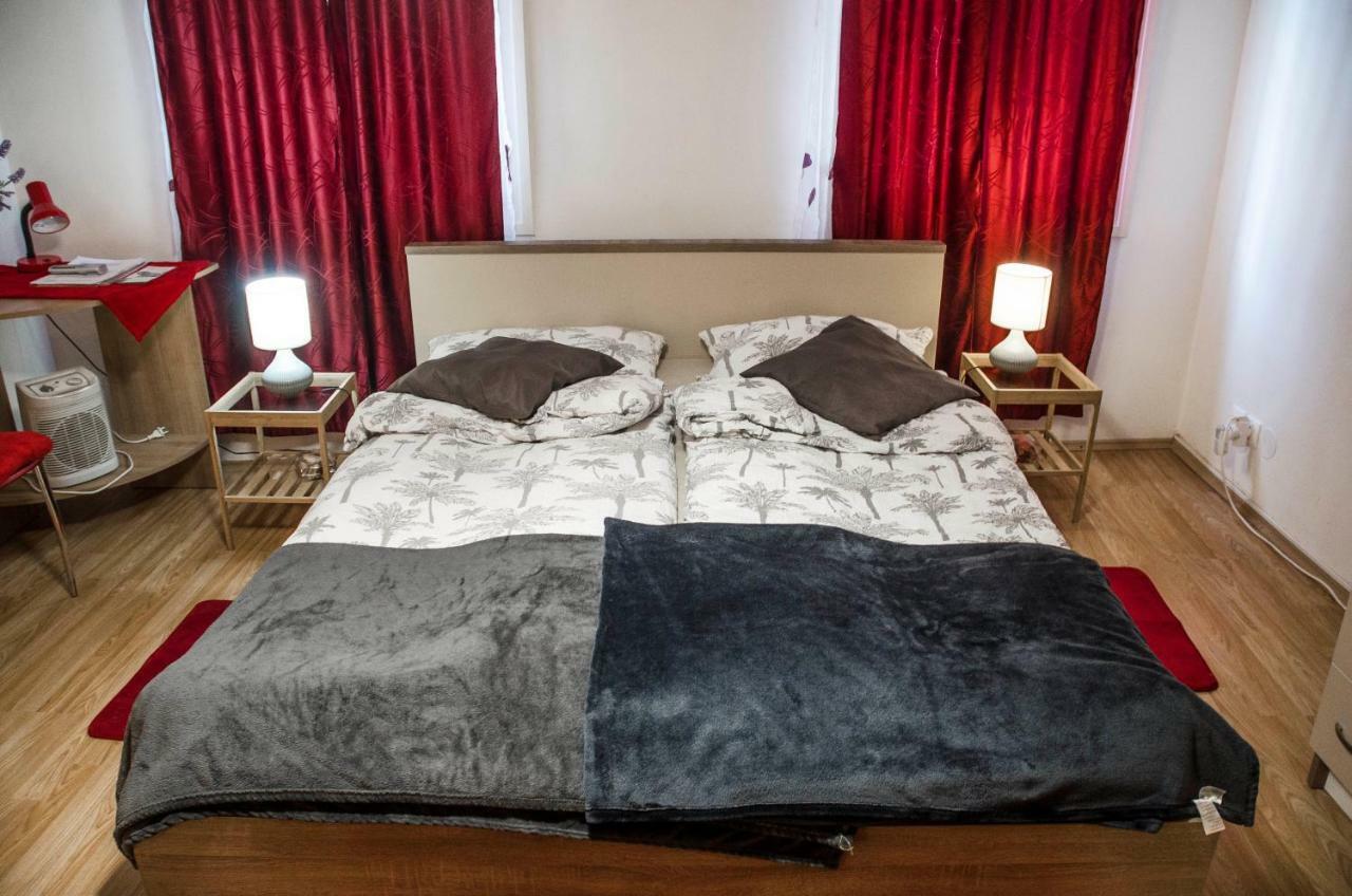 Rooms And Apartment Veral-Ka Karlovac Ngoại thất bức ảnh